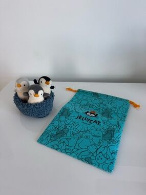 Jellycat Nesting PenguinsBNWT Retire Rare 100% Authentic New Without Tags